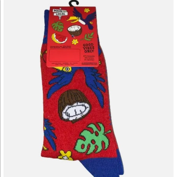 Main and Local TOUCAN Play That Game One Pair Unisex Novelty Crew Socks - Picture 4 of 7